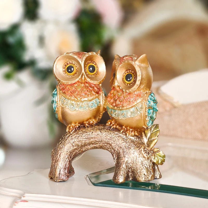 Luxury-style owl sculpture resin statue